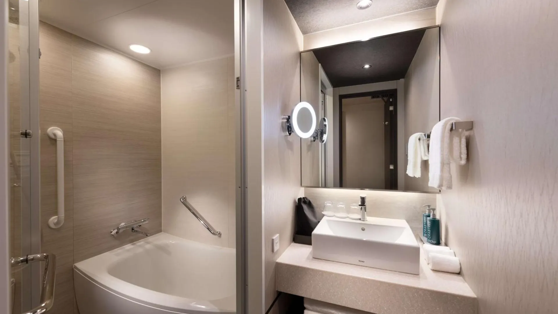 מלון Doubletree By Hilton Kyoto Station