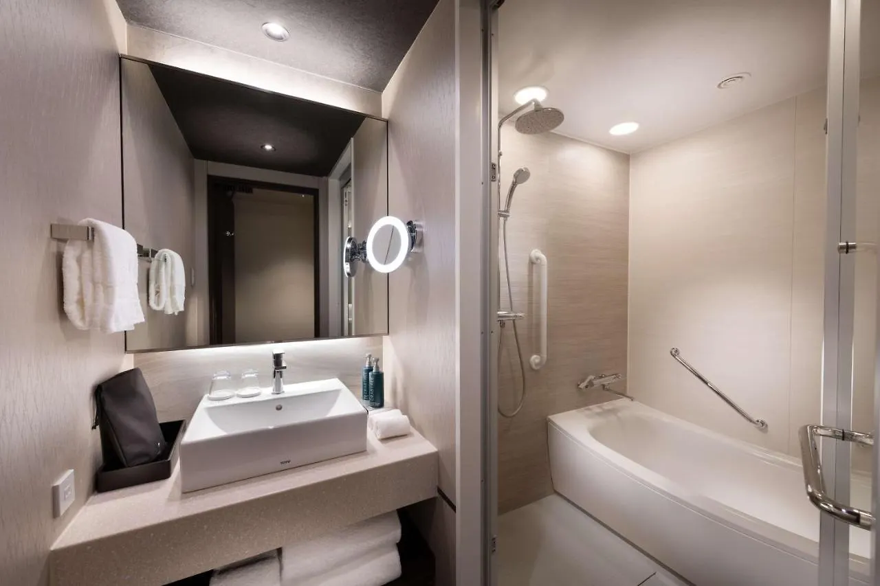 מלון Doubletree By Hilton Kyoto Station 4*,