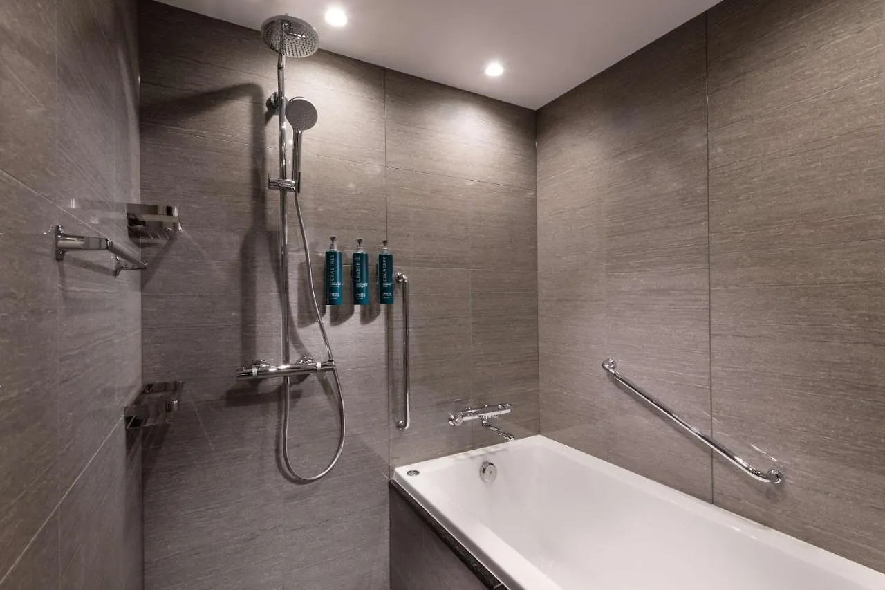 מלון Doubletree By Hilton Kyoto Station